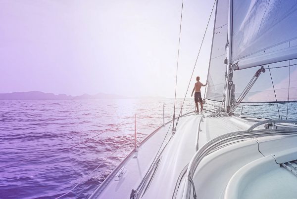 Whitepaper CRO-Agenda Risikofunktion Segelboot Sonnenuntergang