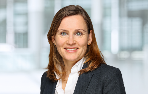 Albrecht Theresa Managerin Financial Services