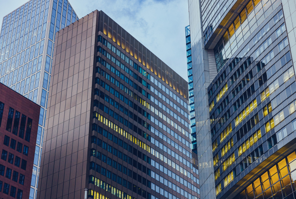 Bankengebäude Skyline Sinnbild für EoVC